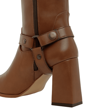8701 BOTA CON ARNÉS REMOVIBLE MILA