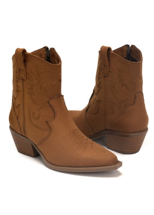 9652 BOTIN VAQUERO TACÓN BAJO ZOE