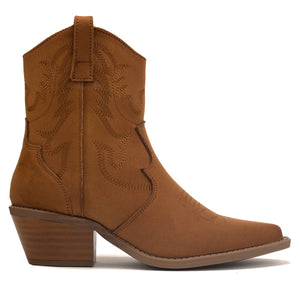 9652 BOTIN VAQUERO TACÓN BAJO ZOE