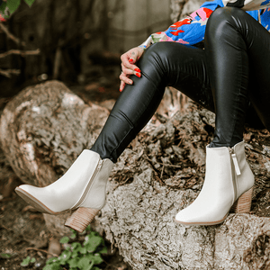 7508 BOTÍN CON TACÓN VAQUETA NATURAL