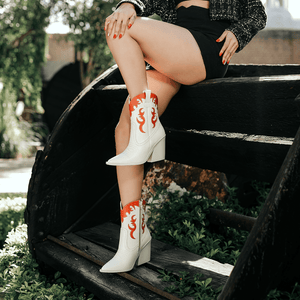 6976 BOTÍN BORDADO JESSY