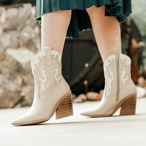 6976 BOTÍN BORDADO JESSY