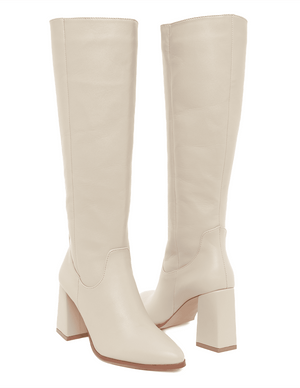 8701 BOTA CON ARNÉS REMOVIBLE NINA