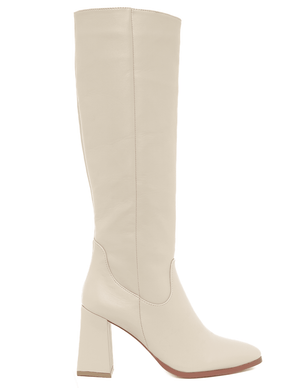 8701 BOTA CON ARNÉS REMOVIBLE NINA