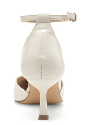 9411 ZAPATILLA CON TALÓN VERÓNICA