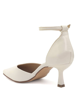 9411 ZAPATILLA CON TALÓN VERÓNICA