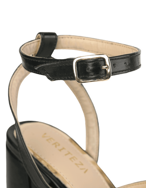 7216 SANDALIA CON HEBILLAS JULIETA