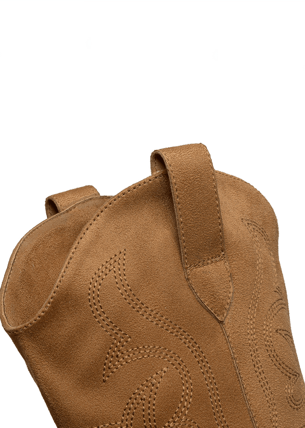 9651 BOTA COWBOY BORDADA LLUVIA