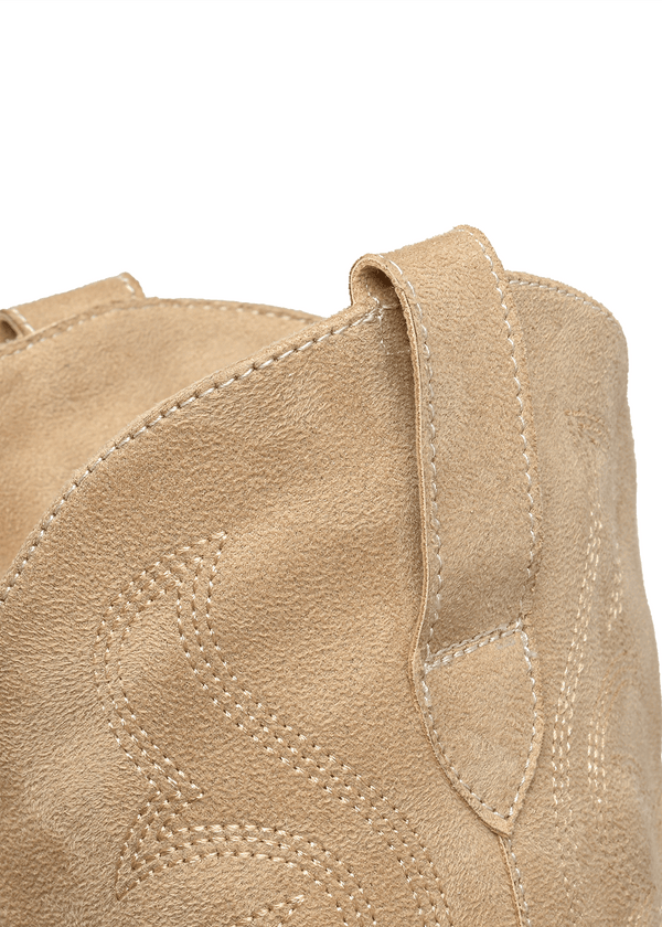 9651 BOTA COWBOY BORDADA LLUVIA