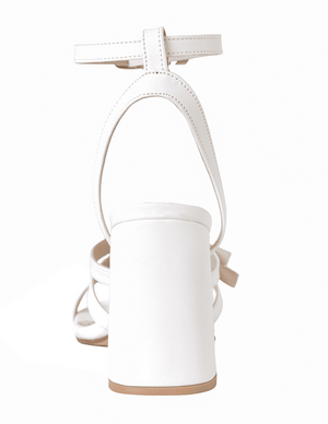 7216 SANDALIA CON HEBILLAS JULIETA