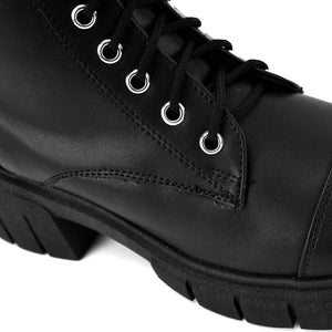 6704 BOTÍN CON AGUJETA BIANCA