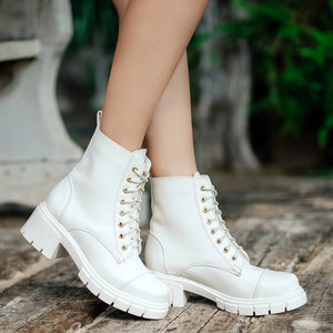 6704 BOTÍN CON AGUJETA BIANCA