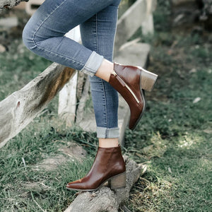 2916 BOTÍN  CON CIERRE SARAH